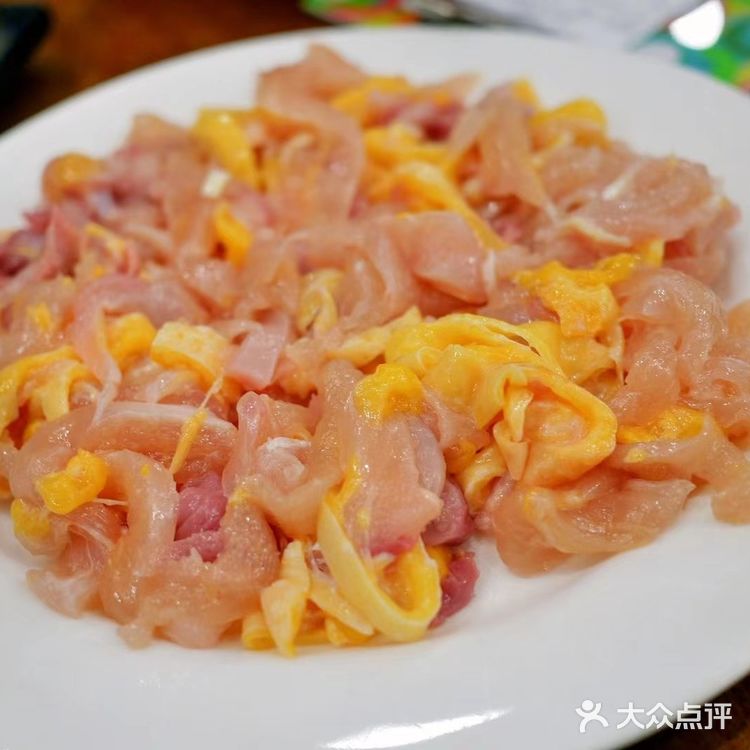 码头土鸡村:新鲜土鸡与生蚝的美味体验