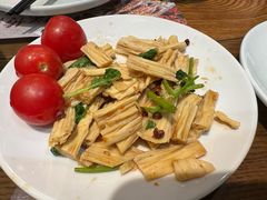 -黄泥岗·地道湖北菜(奥特莱斯店)