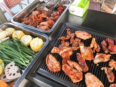 -三圣里·中餐宴请·自助烤肉·烤全羊·柴火鸡(旗舰店)