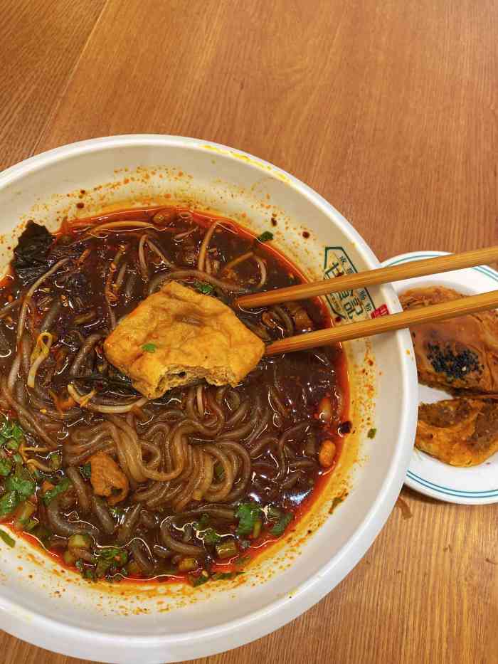 甘食记成都肥肠粉(恒隆广场店)-"那天从ole买完东西出来看见了这家