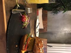 单层鹅肝汉堡-HIGH FIVE哈福手工汉堡(桂林路店)