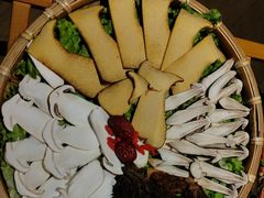 -阿婆情腊排骨火锅·野生菌季(古城旗舰店)