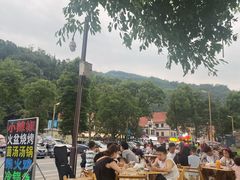 -小辣椒火盆烧烤(温泉南街店)