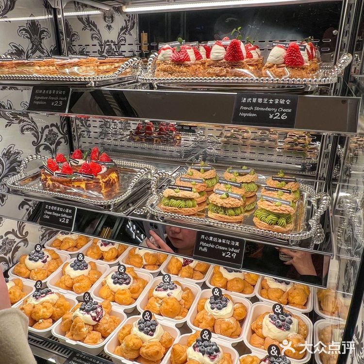 武汉这家新店我敢说绝对是新晋排队王…