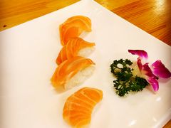 -青瓦餐厅·生鱼片·韩园烤肉(西塔店)