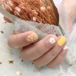 -蜜丝卡伦美甲美睫半永久