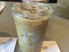 拿铁-瑞幸咖啡(汇日央扩国际广场店)