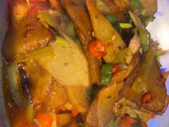 -路边边地标烧烤·川菜·小龙虾·音乐酒馆(良乡长虹店)
