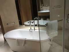 -上海佘山世茂艾美酒店