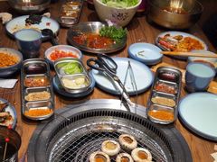 -明洞阿姨·韩式酱蟹烤肉·创意料理(三元桥店)