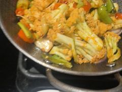 -东口码头·烧鸽子·鱼头泡饼·地方菜(金鹰悦城店)
