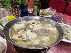 -明月食府(二区干二路店)