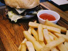 双层焦香和牛芝士汉堡-盐说Salt Talk北美风味西餐厅(海上世界店)