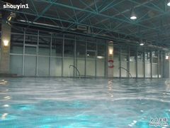 八楼的游泳池-武汉江城明珠豪生大酒店