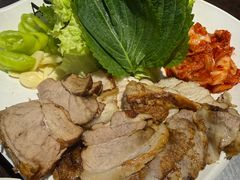 泡菜包肉-金明子八带鱼馆(正宗韩国连锁店)