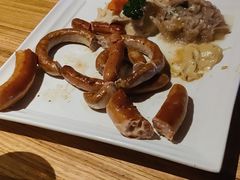 -LENBACH兰巴赫西餐啤酒坊(大连东港店)