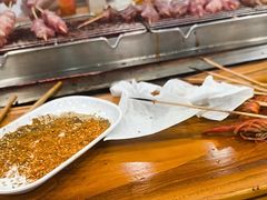 -哈尔滨小酒馆·鲜肉现穿自助烧烤(康新花园店)