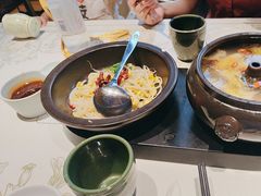 -云海肴·汽锅鸡·云南菜(天山百盛优客店)