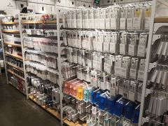 -名创优品(北京新中关购物中心地铁层店)