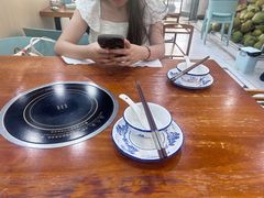 -老何家后安粉·糟粕醋海鲜火锅(三亚湾椰梦长廊店)