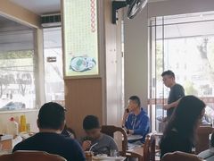 -官塘陈记鱼生·潮汕砂锅粥·牛肉火锅(潮枫路总店)