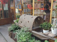 -猫的天空之城概念书店(杭州南宋御街店)