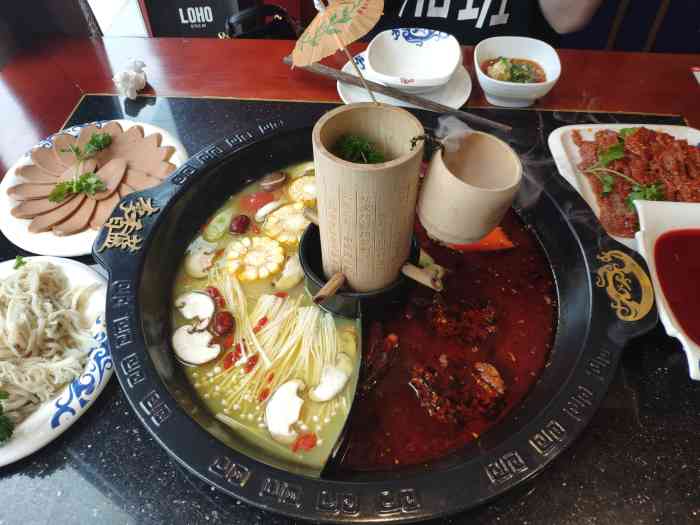 李香蓝火锅(万科广场店)-"最近好多小伙伴都在种草这家火锅店,趁着天.