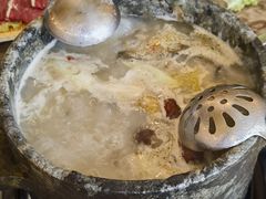 -鲁朗纳麦石锅鸡庄园