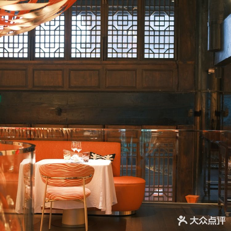 在成都遇见LV中国首家餐厅THE HALL