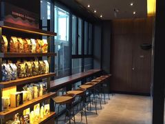 面包甜点陈列柜-星巴克(东营东城万达广场店)
