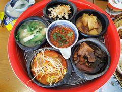 -包整·丝娃娃(一览甲秀楼风景店)