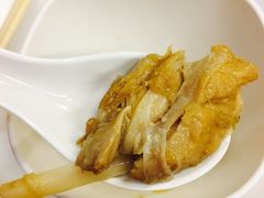 -J Daeng Seafood