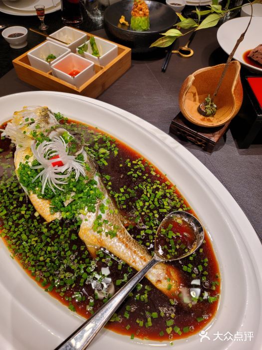 model 鹿港·筵·文化艺术高级餐厅十年太雕蒸特供黄鱼图片