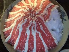 -茅草房·河畔园林火锅
