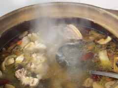 -威邵鸡煲(西华路总店)
