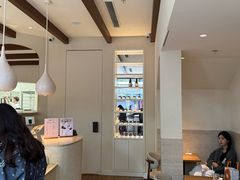 -VERIE BAKEHOUSE