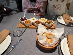 -Efes Turkish & Mediterranean Cuisine 艾菲斯餐厅(陆家嘴店)
