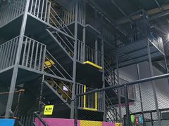 -超时空蹦床团建·VR潮玩运动娱乐·生日派对游乐园(金桥店)