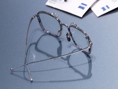 -目艮眼镜SHOWROOM(品牌集合店)