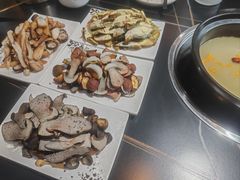 -野菌皇海景野生菌火锅(滨海大道店)