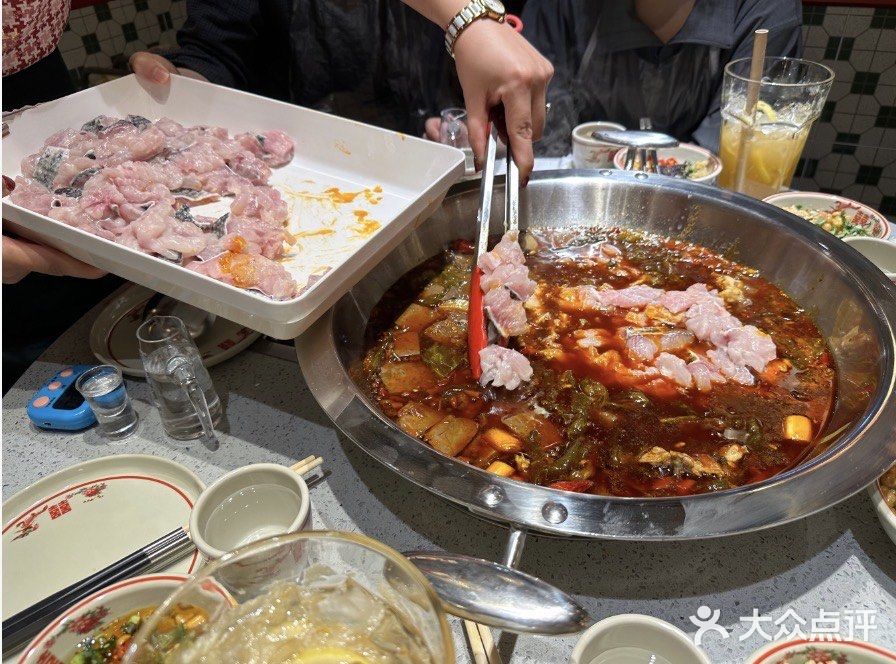 涮嫩牛肉 + 酥肉 + 掌中宝，速战速决