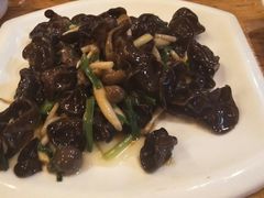 -鹤乡东北菜(崮山路店)