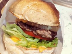 招牌牛肉堡-龙治汉堡(中华城店)