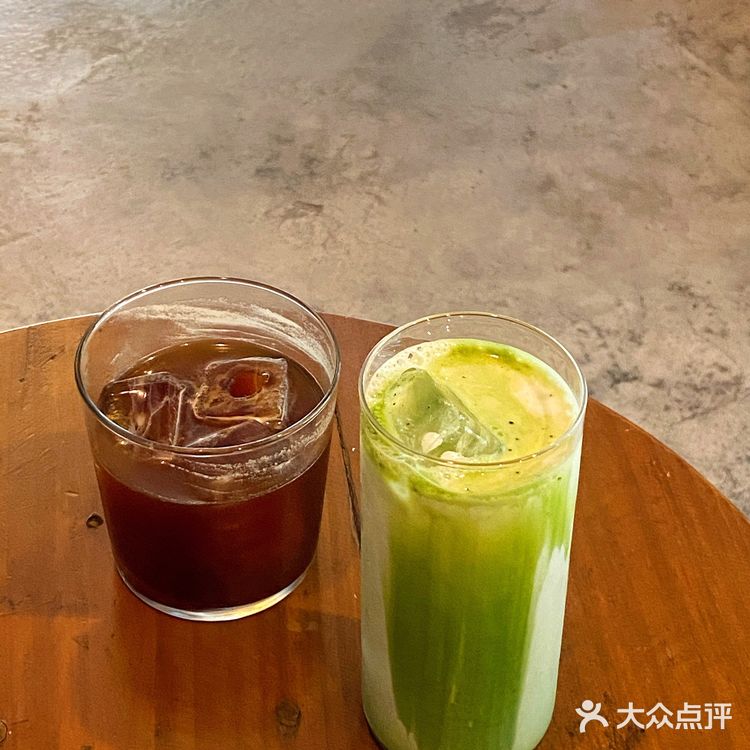 是工业风的咖啡店吗？