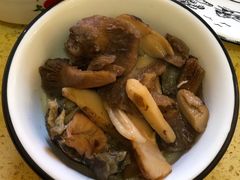 -东巴谷野生菌火锅餐厅