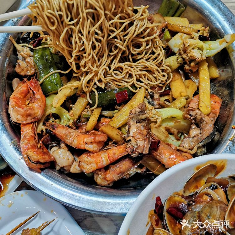 每桌都会点一份这个️武汉的宵夜神仙搭配