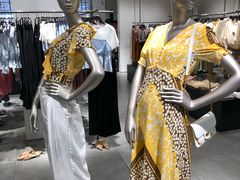 -URBAN REVIVO(欢乐海岸购物中心店)