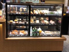 面包甜点陈列柜-星巴克(北京广渠门名敦道店)