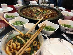 -烧哥美蛙肥肠鱼火锅·十五年社区店
