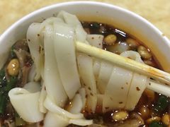 -覃肥叔桂林米粉(粮道街店)